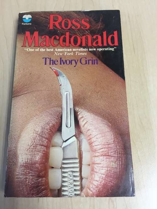 THE IVORY GRIN - ROSS MACDONALD
